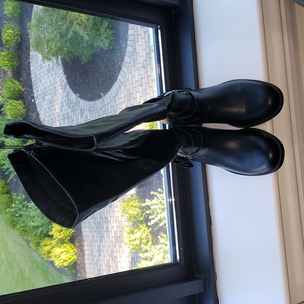 Nice black boots.